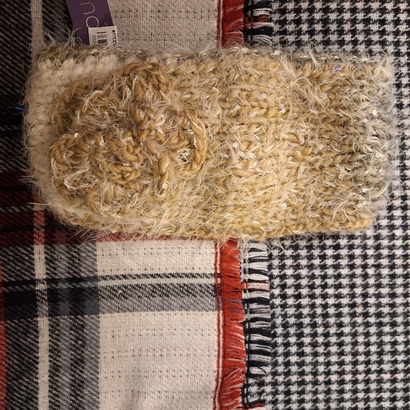 Cream Knit Winter Headband by David&Young - One Size - Picture 2 of 4